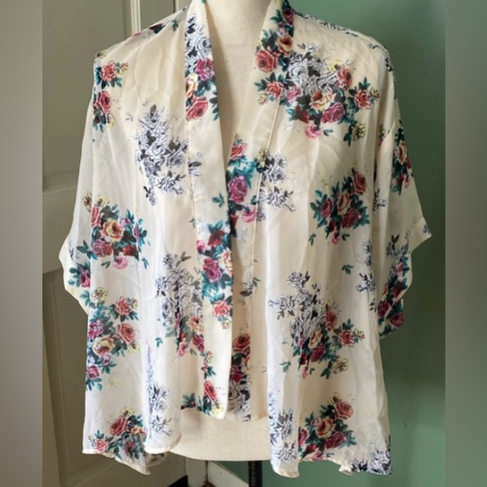 Women’s high low casual florak open front cardigan, size 8